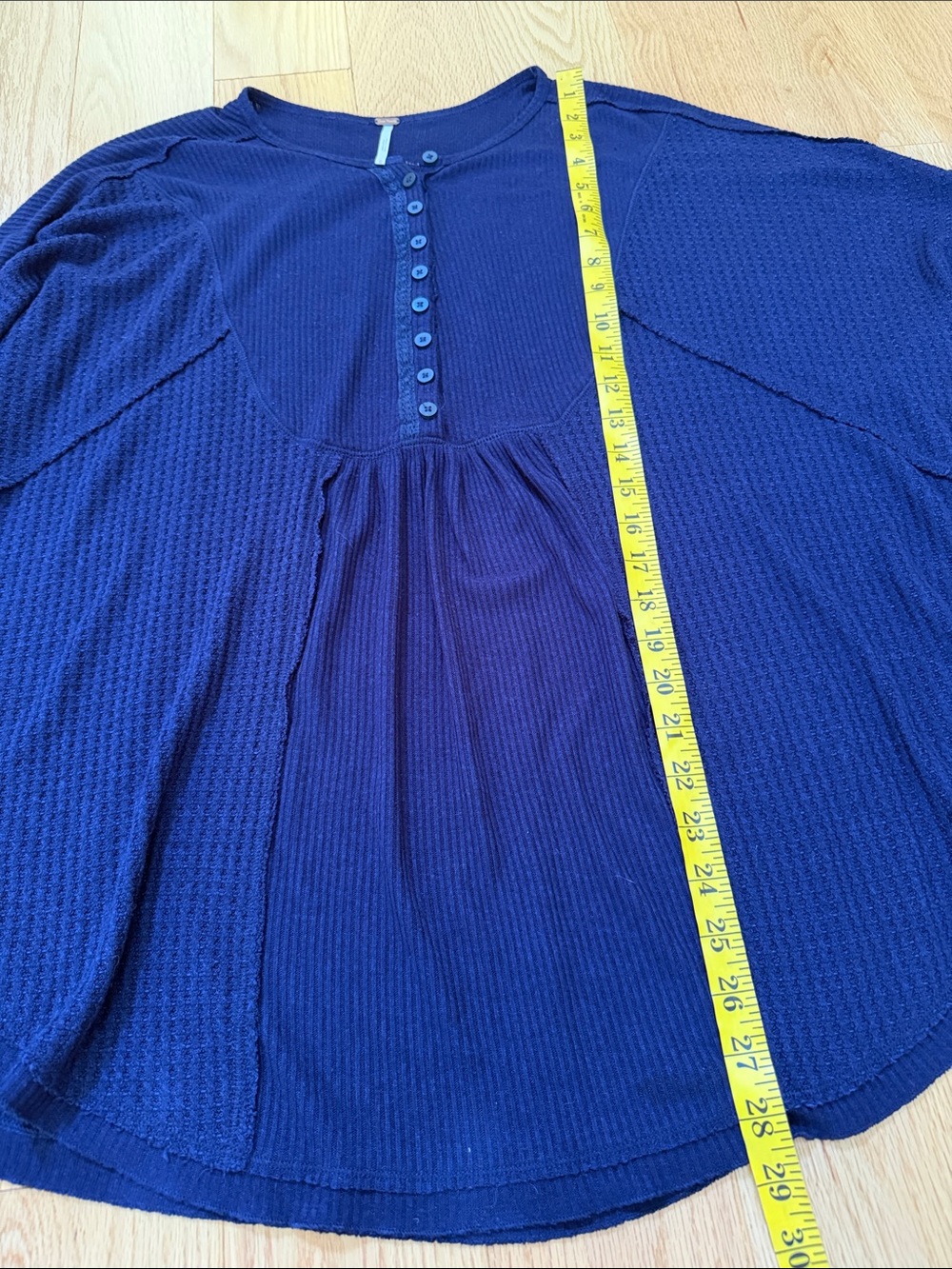 Free People medium loose for Leo henley top . - Picture 11 of 13